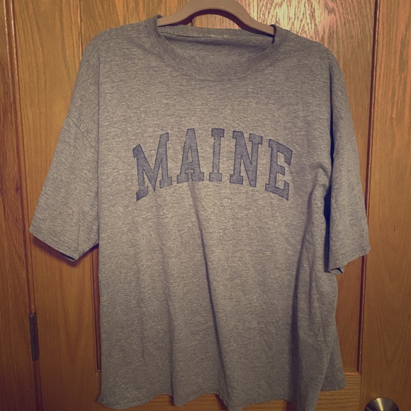 Vintage Tops - vintage maine tee 🌟